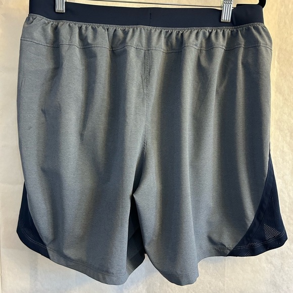 Under Armour lined fitted mens Heat Gear athletic shorts w/hand pocketsSz-XL. W4 - Picture 3 of 12